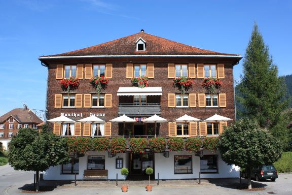 Aussenansicht Seminarhotel Krone Hittisau