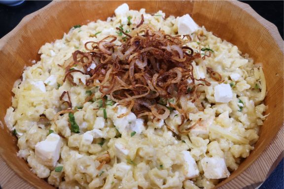 Gemeinsames Kochen Kässknöpfle, Rahmenprogramm im Verner's 2020