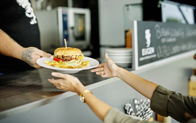 6850-2021_Kulinarik-FoodtruckEugen_8478 6850-2021_Kulinarik-FoodtruckEugen_8478