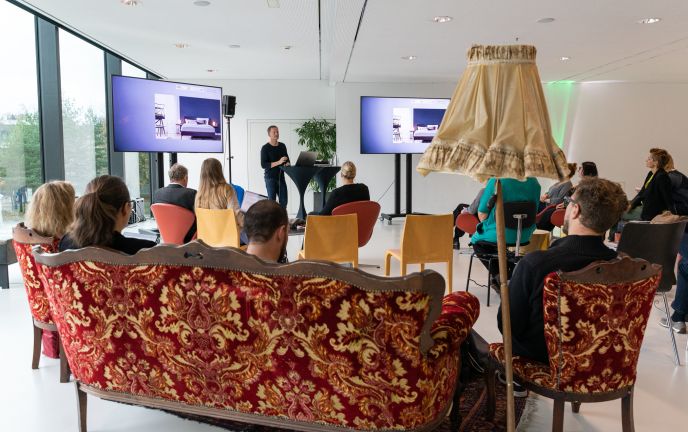 Vortrag von Uwe Linke bei der Studienreise Grenzenloses Eventdesign am Bodensee im Festspielhaus Bregenz