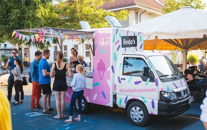 Lindas Ice Cream Wagen catering_linda.jpg