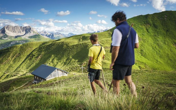 Wandern auf die Bärguntalpe im Kleinwalsertal Wandern auf die Bärguntalpe im Kleinwalsertal