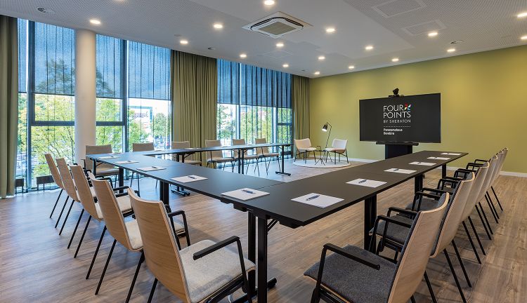Meetingraum im Four Points by Sheraton Panoramahaus Dornbirn