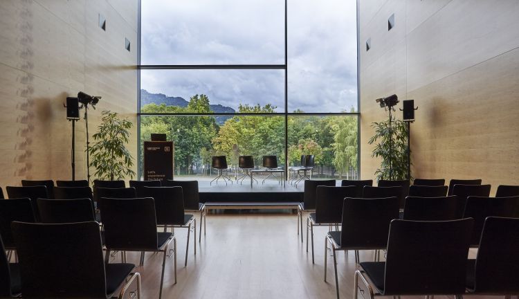 Bestuhlung Podiumsdiskussion im Propter Homines Saal