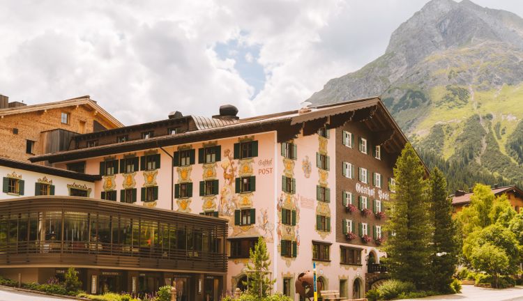 Hotel Post Lech, Sommer Außenaufnahme 