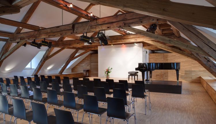 douglass-saal-villa-falkenhorst-thueringen-c-villa-falkenhorst douglass-saal-villa-falkenhorst-thueringen-c-villa-falkenhorst