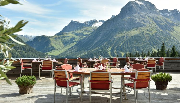 Panoramaterrasse im Seminarhotel Goldener Berg