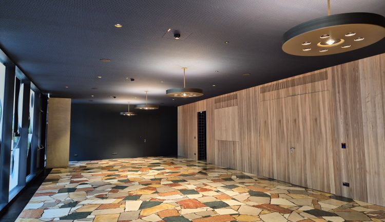 Saal Studa  Saal Studa